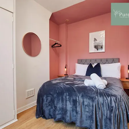 Three Bedroom House By Purestay Short Lets & Serviced Accommodation Manchester With Free Parking Exterior photo
