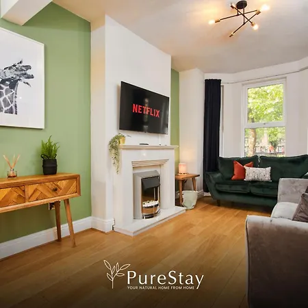 Three Bedroom House By Purestay Short Lets & Serviced Accommodation Manchester With Free Parking Exterior photo